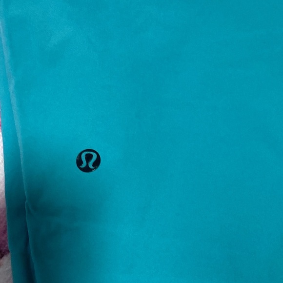 Lululemon trunks - Picture 3 of 7